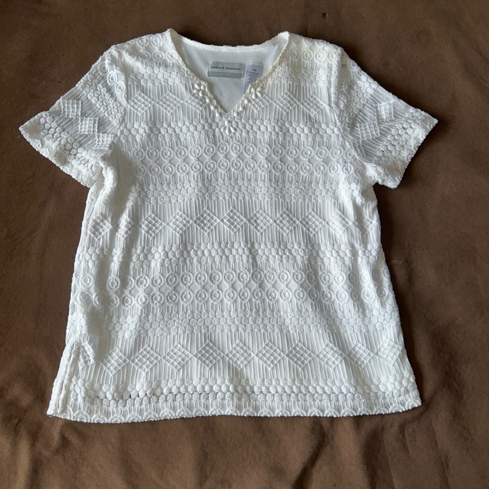 Alfred Dunner White Short Sleeve Tee with Textured Pattern